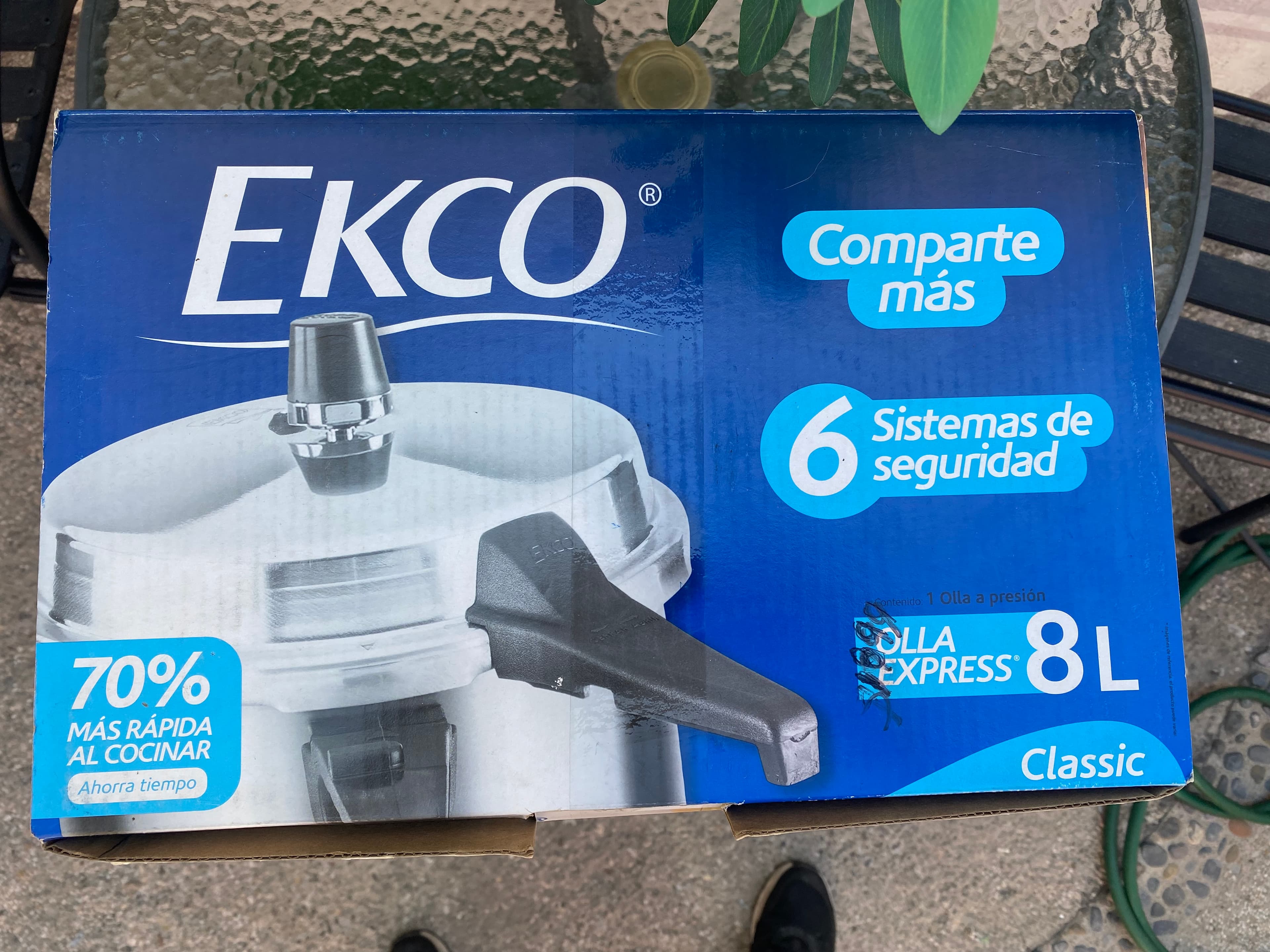 Olla Express Ekco Classic de Aluminio 8 Litros con 6 Sistemas de Seguridad