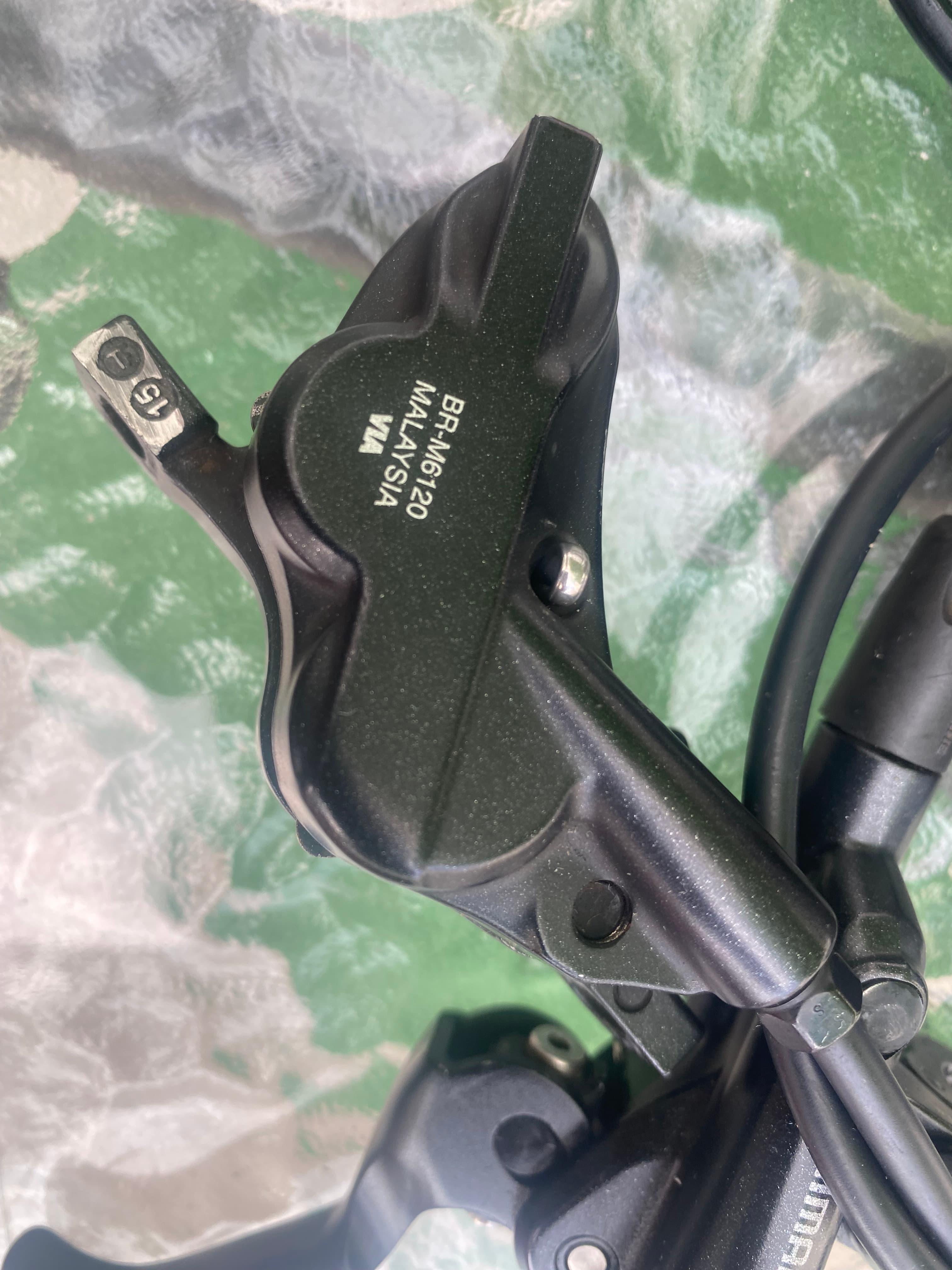Frenos de Disco Hidráulicos Shimano Deore BR-M6120 (Set Completo)