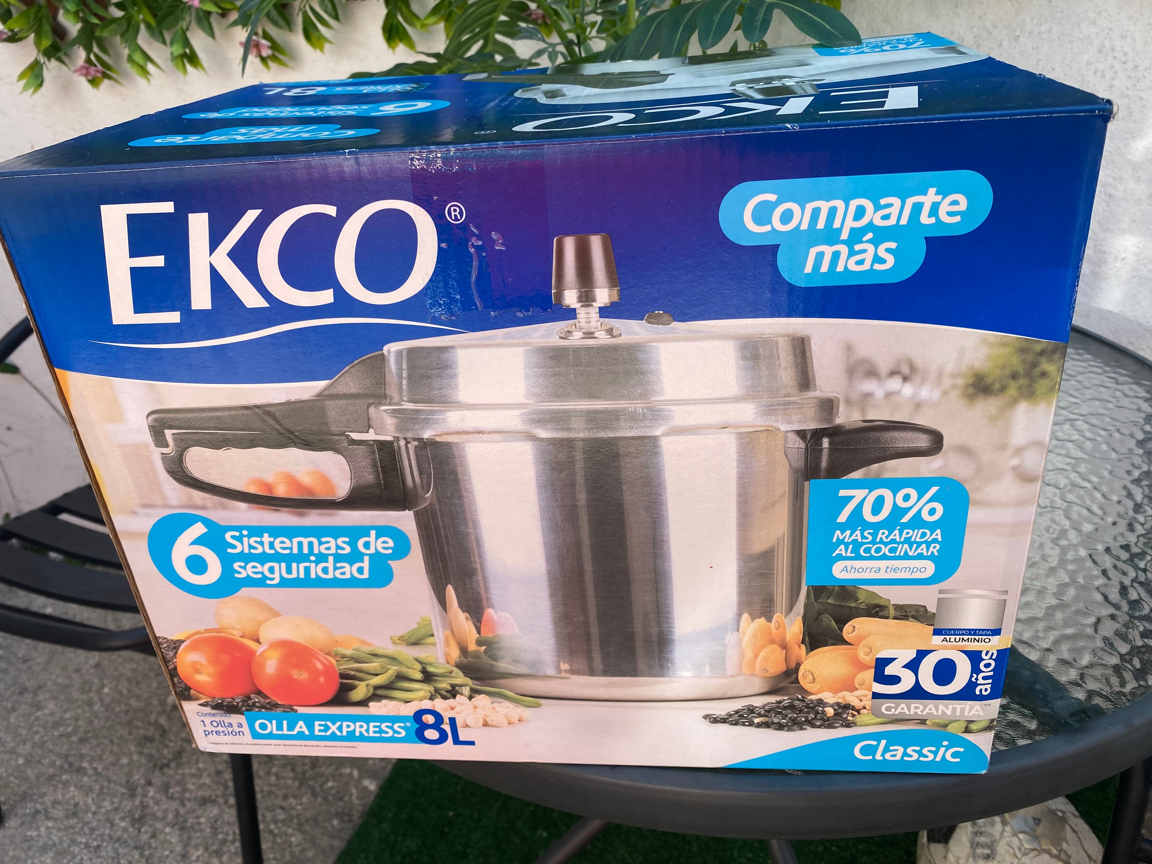 Olla Express Ekco Classic de Aluminio 8 Litros con 6 Sistemas de Seguridad