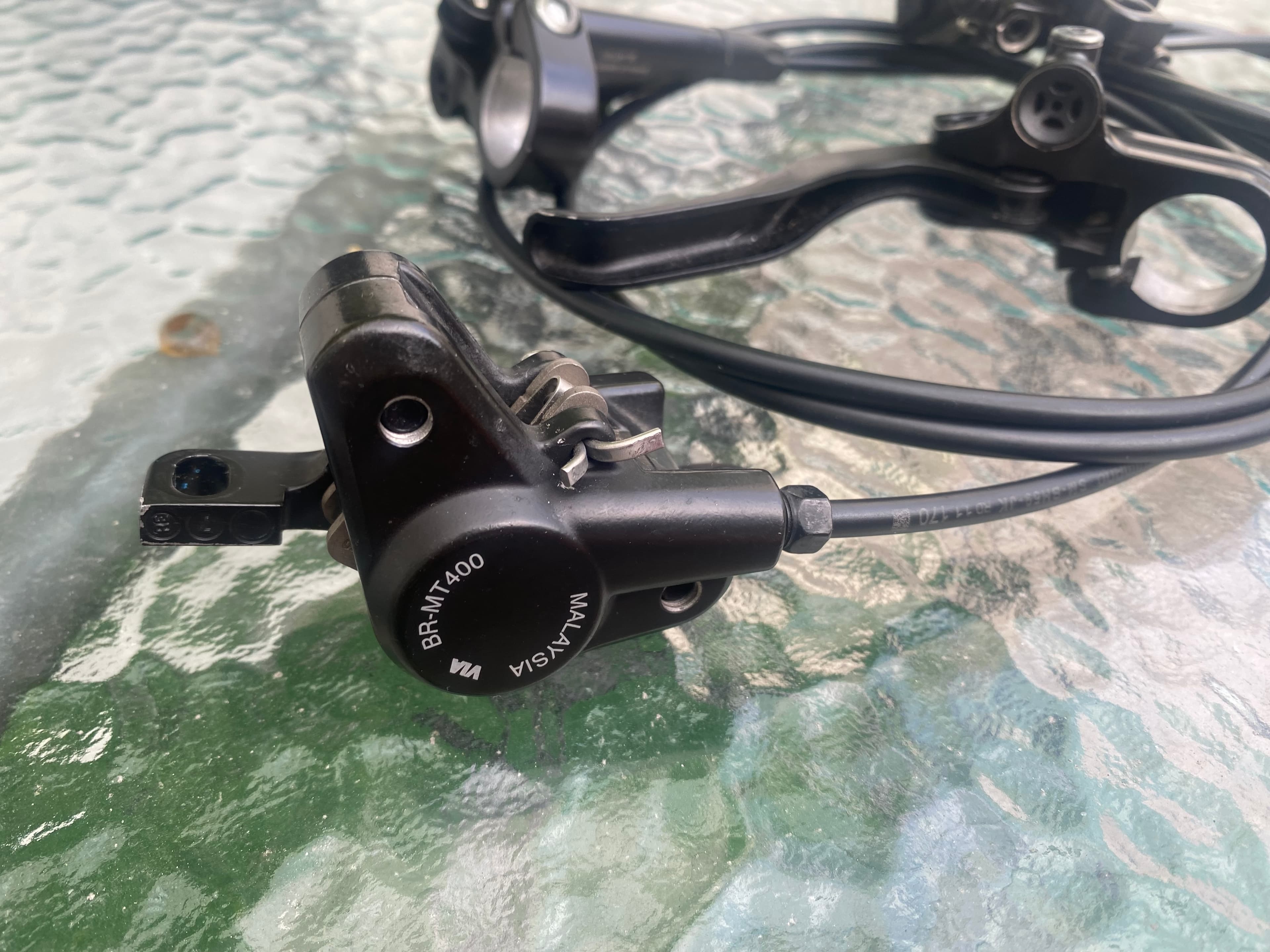 Frenos de Disco Hidráulicos Shimano BR-MT400 para Bicicleta